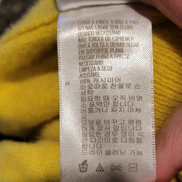 Fossil Cashmere Gwen Sweater V-neck - Picture 5 of 10